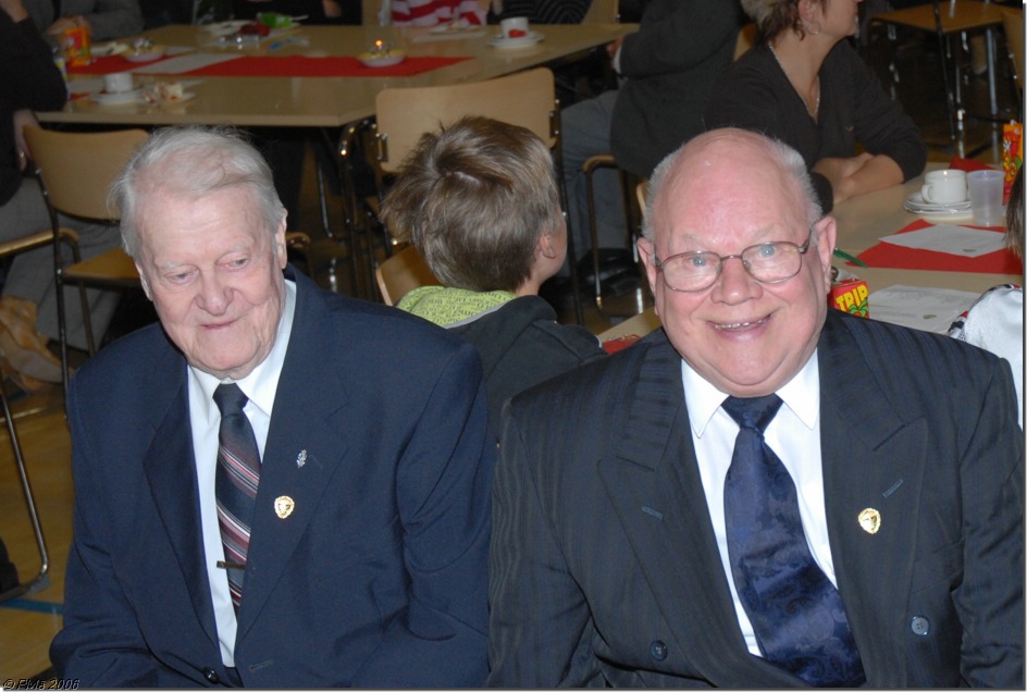 LOYLYN_85v_JUHLAT_2006_15.JPG